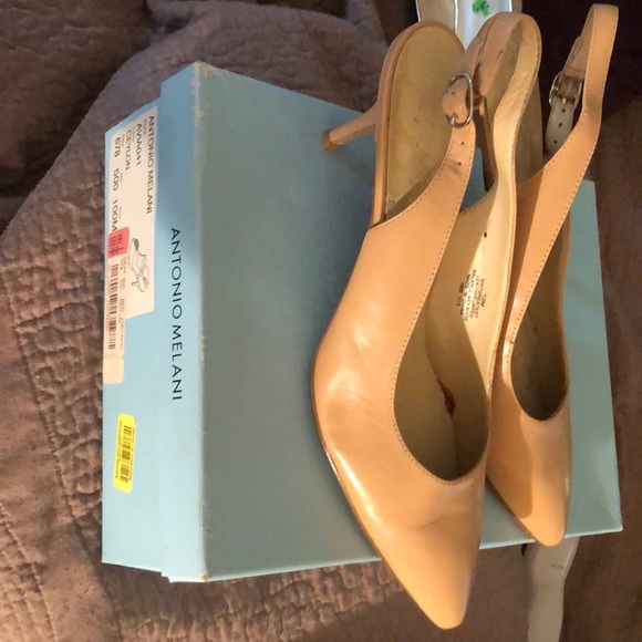 Beige Nine West Sling backs - Picture 3 of 3